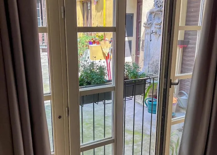 Porta Nuova Retreat - A Few Steps From The Station Apartman *